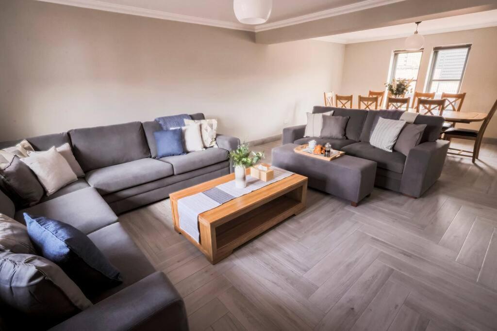 Westertonhill 5 Newbuild With Hot Tub Option * Balloch