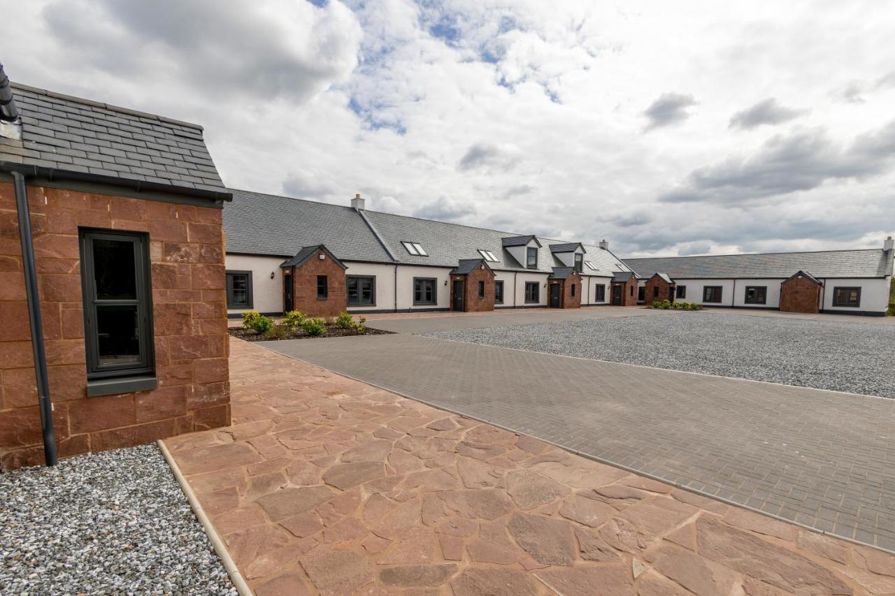 Westertonhill 5 Newbuild With Hot Tub Option Holiday home Balloch
